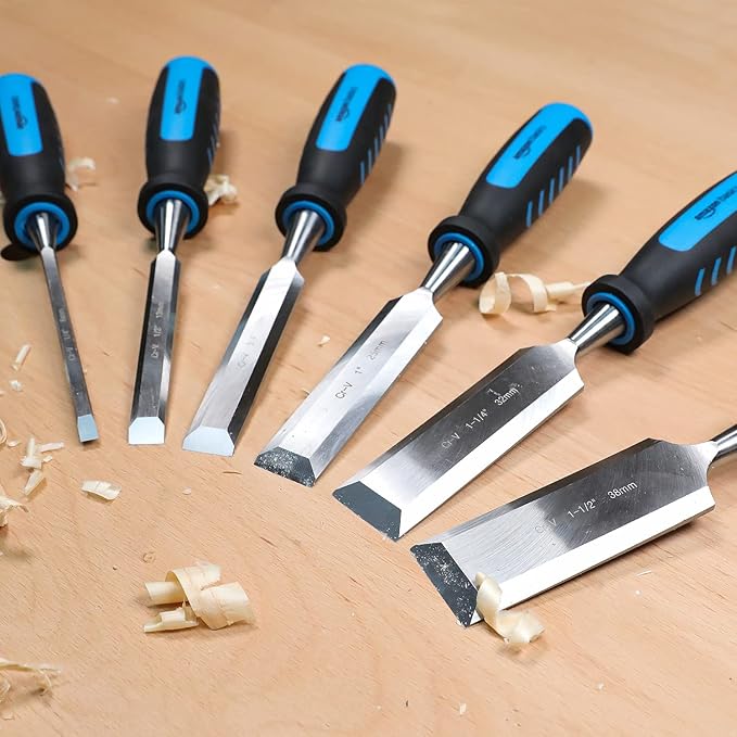 Amazon Basics 8-Piece Wood Carving Chisel Set with Honing Guide, Sharpening Stone and Storage Case, 1/4" - 1-1/2"