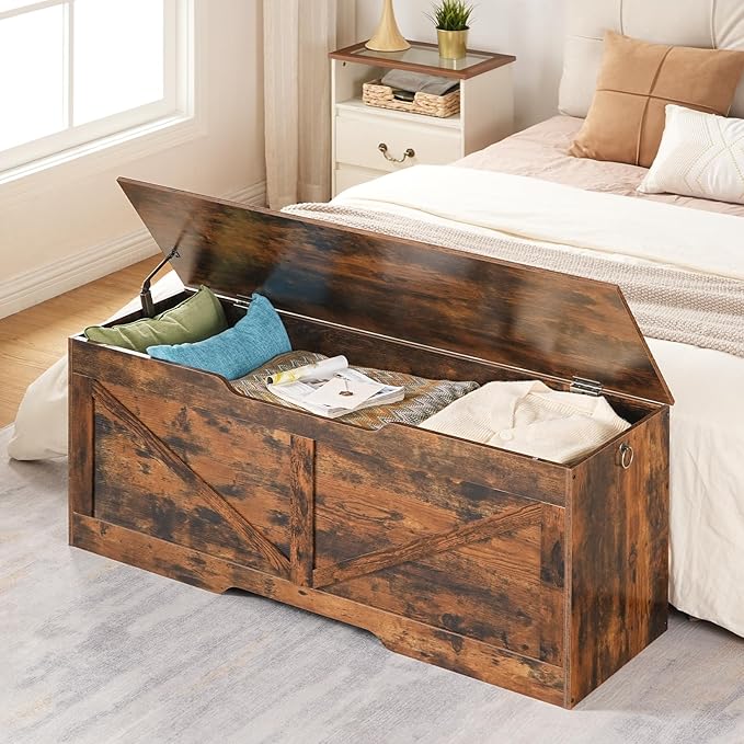 HOOBRO 47.2” Storage Chest, Retro Wooden Storage Bench with U-Shaped Cut-Out Pull, Toy Chest with Safety Hinge, Supports 220 lb and Easy Assembly for Toy Box Organizer (Rustic Brown) BF773CW01